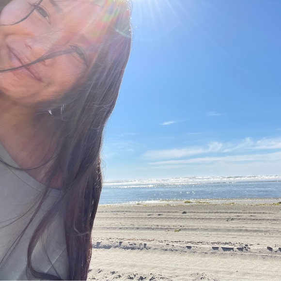 Meet your Posher, Charis - Picture 1 of 1